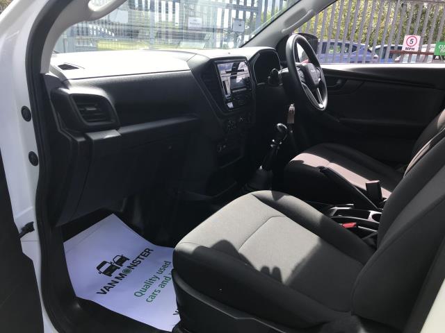 2021 Isuzu D-Max 1.9TD DOUBLE CAB 4X4 UTILITY 136PS EURO 6 (YK71ZHA) Image 18