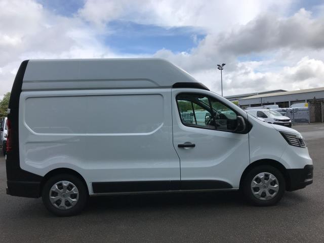 2022 Renault Trafic Sh30 Blue Dci 150 High Roof Business Van (YK72ZSX) Image 10