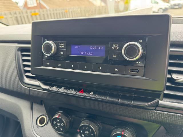 2022 Renault Trafic Sh30 Blue Dci 150 **High Roof Business Van (YK72ZTR) Image 28