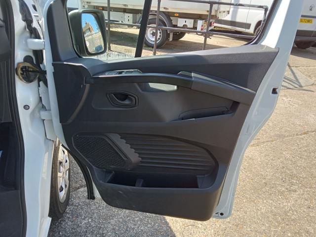 2022 Renault Trafic Sh30 Blue Dci 150 High Roof Business Van (YK72ZTW) Image 34