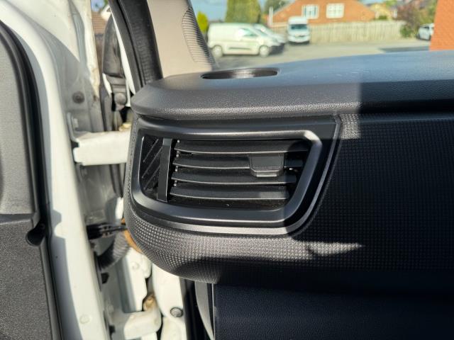 2022 Renault Trafic L1 H1 Sh30 Blue Dci 2.0 150 High Roof Business Van (YK72ZVB) Image 43