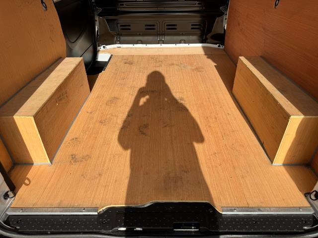 2022 Renault Trafic Sl30 Blue Dci 130 Business Van (YK72ZVE) Image 54