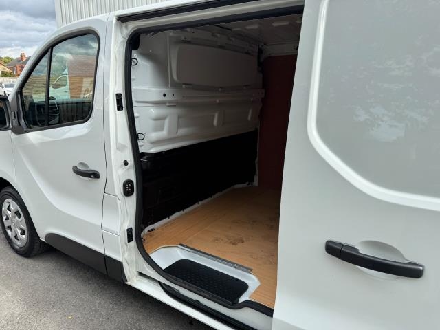 2022 Renault Trafic Sl30 Blue Dci 130 Business Van (YK72ZVE) Image 46