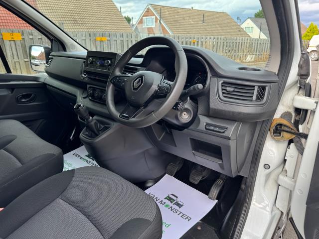 2022 Renault Trafic Sl30 Blue Dci 130 Business Van (YK72ZVE) Image 14