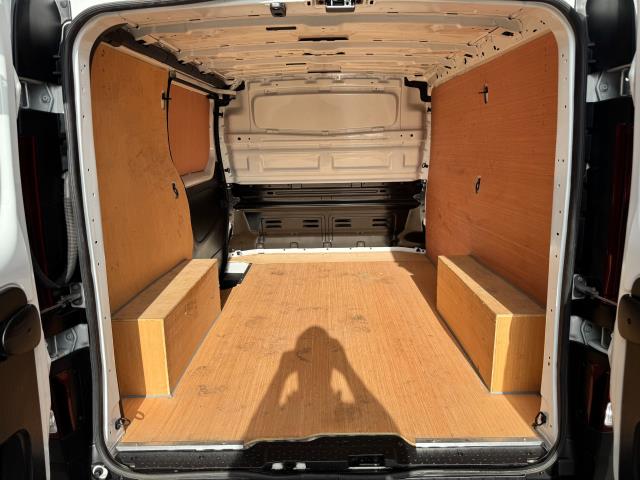 2022 Renault Trafic Sl30 Blue Dci 130 Business Van (YK72ZVE) Image 50