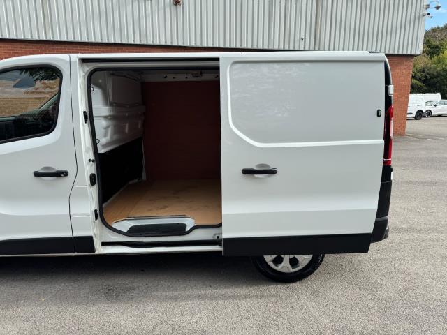 2022 Renault Trafic Sl30 Blue Dci 130 Business Van (YK72ZVE) Image 48