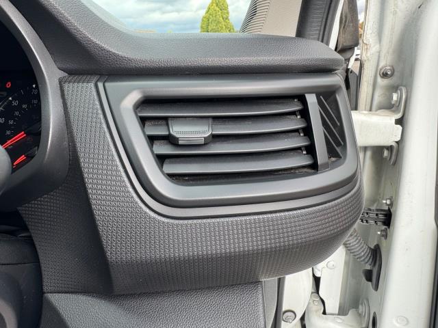 2022 Renault Trafic Sl30 Blue Dci 130 Business Van (YK72ZVE) Image 27