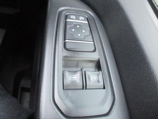 2022 Renault Trafic Sl30 Blue Dci 130 Business Van (YK72ZVH) Image 17