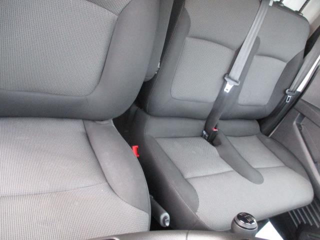 2022 Renault Trafic Sl30 Blue Dci 130 Business Van (YK72ZVH) Image 13