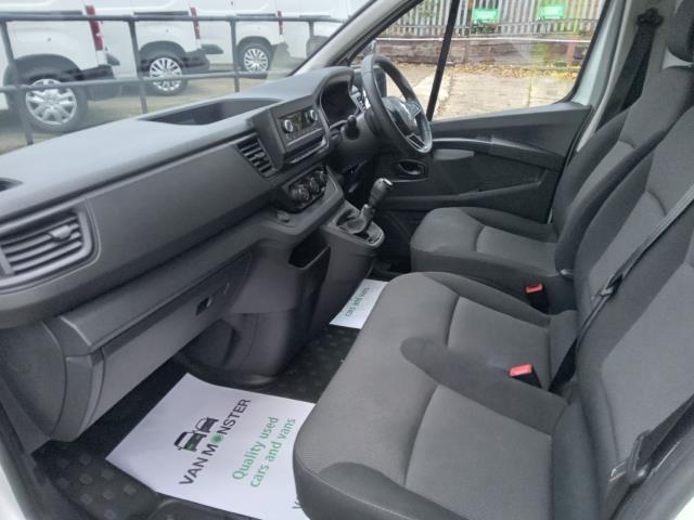 2022 Renault Trafic Sl30 Blue Dci 130 Business Van (YK72ZVM) Image 16