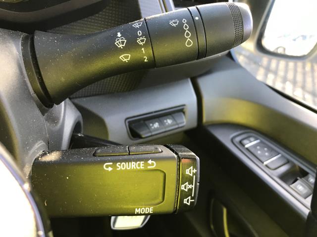 2022 Renault Trafic SL30 L1 H1 BLUE DCi 130PS BUSINESS  EURO 6 (YK72ZWJ) Image 36