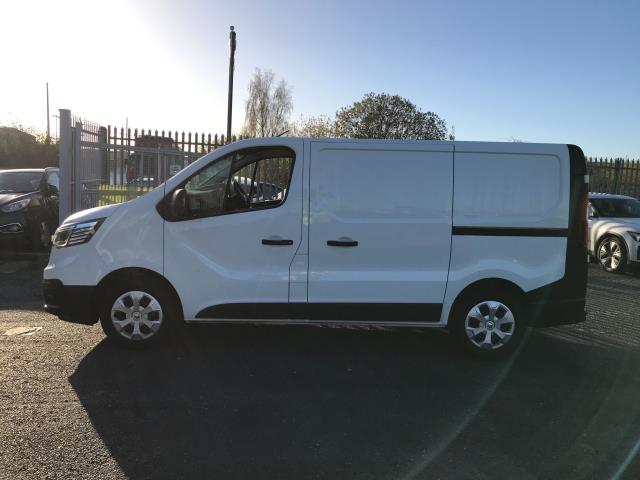 2022 Renault Trafic SL30 L1 H1 BLUE DCi 130PS BUSINESS  EURO 6 (YK72ZWJ) Image 9