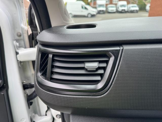 2022 Renault Trafic Sh30 Blue Dci 150 **High Roof Business Van (YK72ZXN) Image 43