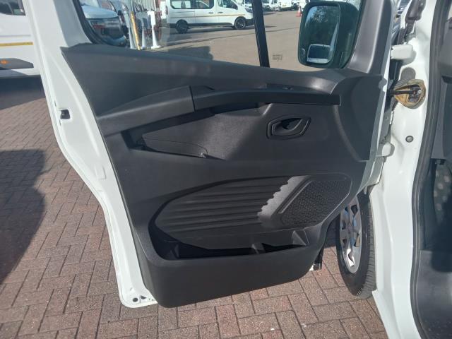 2022 Renault Trafic Lh30 Blue Dci 150 High Roof Business Van (YK72ZZC) Image 25