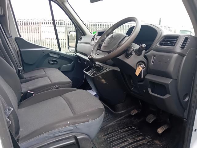 2021 Nissan Nv400 F35 SINGLE CAB 13FT DROPSIDE 150PS TEKNA EURO 6 AIR CON (YN71DLO) Image 17